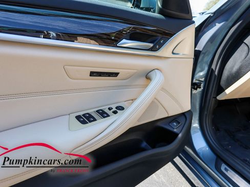 Used 2021 BMW 530i xDrive w/ Convenience Package AWD/4WD image 16