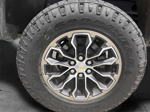 Used 2020 Chevrolet Colorado ZR2 image 22