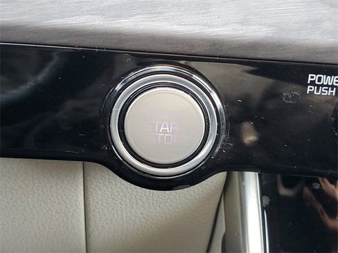 Certified 2023 Kia Carnival EX image 25