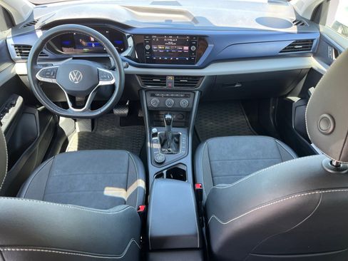 Certified 2022 Volkswagen Taos SE image 13