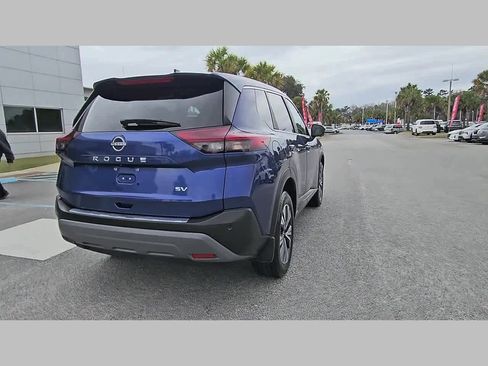 Used 2023 Nissan Rogue SV image 34