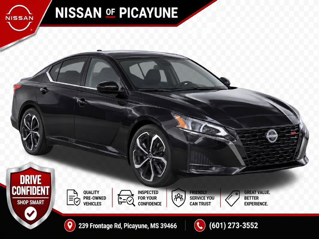 Used 2024 Nissan Altima 2.5 SR w/ SR Premium Package FWD image 2