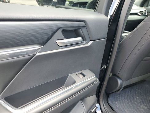 Used 2025 GMC Acadia Elevation image 18