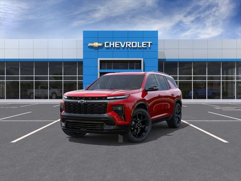 Used 2024 Chevrolet Traverse RS w/ LPO, Floor Liner Package FWD image 9