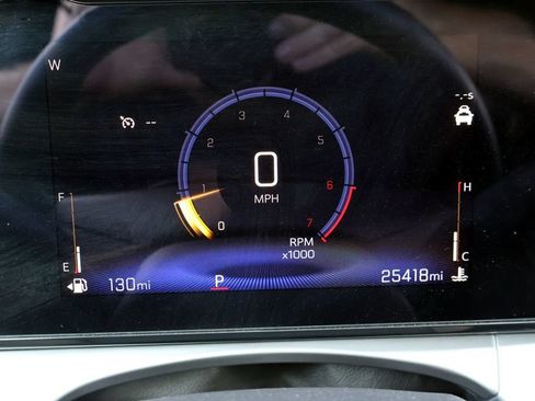 Used 2025 Chevrolet Trax LT w/ LT Convenience Package FWD image 35
