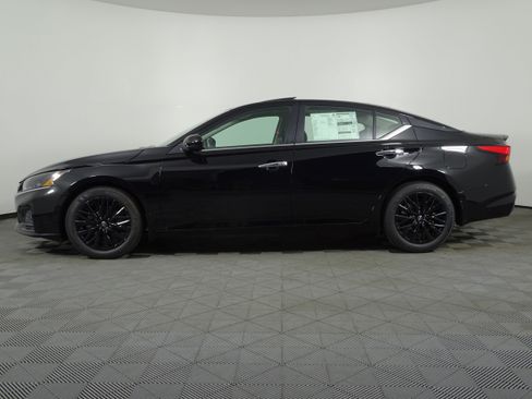 New 2025 Nissan Altima 2.5 SV w/ SV Special Edition Package image 15