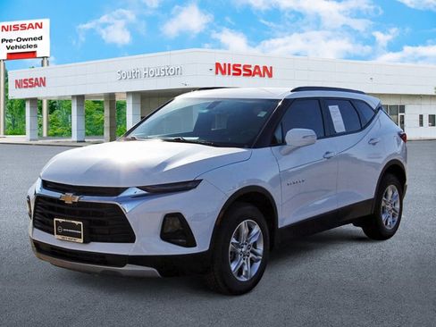 Used 2020 Chevrolet Blazer LT image 2