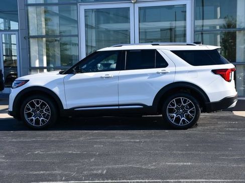 Used 2025 Ford Explorer Platinum w/ Ultimate Package AWD/4WD image 11
