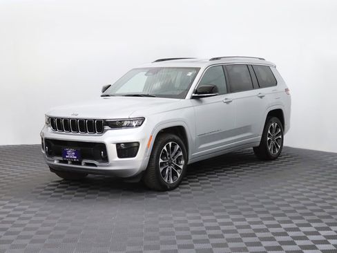 Used 2021 Jeep Grand Cherokee L Overland w/ Luxury Tech Group IV AWD/4WD image 5