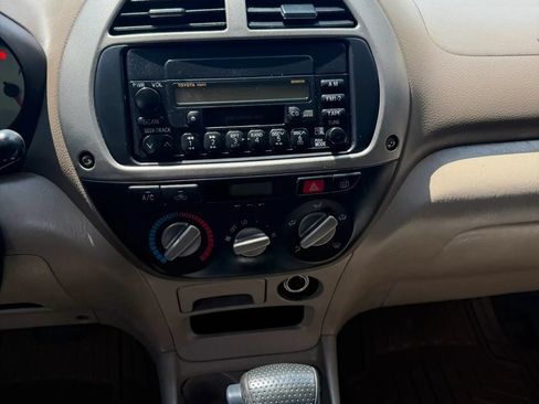 Used 2002 Toyota RAV4 2WD image 14