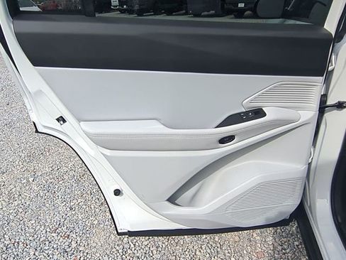 New 2026 Jeep Cherokee Laredo AWD/4WD image 30