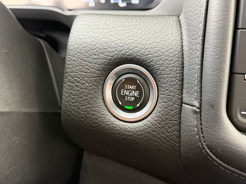 Used 2023 GMC Yukon Denali AWD/4WD image 26