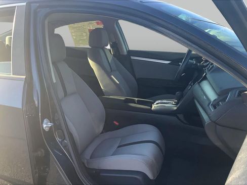 Used 2018 Honda Civic EX-T image 9
