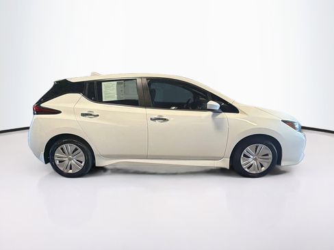 Used 2025 Nissan Leaf S FWD image 10