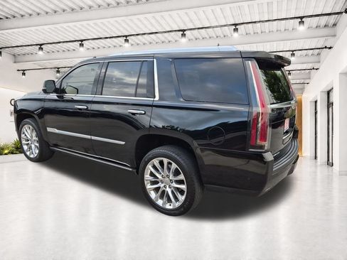 Used 2020 Cadillac Escalade Premium Luxury RWD image 10