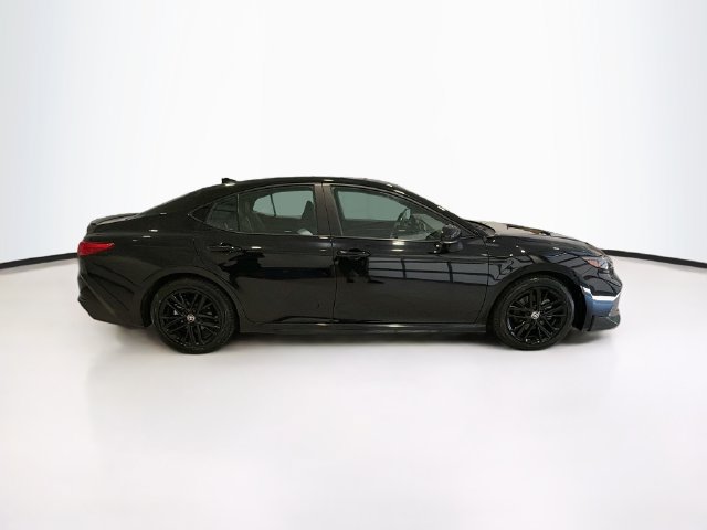 Used 2025 Toyota Camry SE FWD image 7
