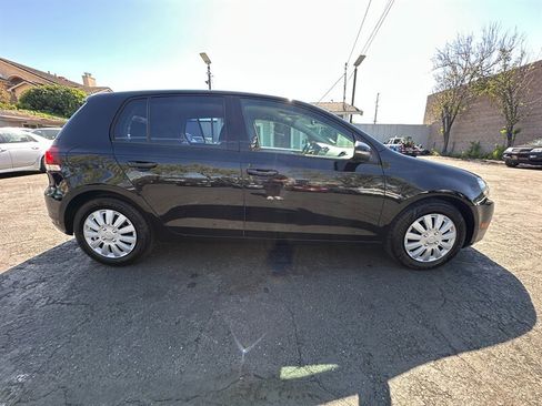 Used 2013 Volkswagen Golf 4-Door FWD image 4