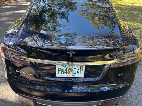 Used 2014 Tesla Model S 85 image 31