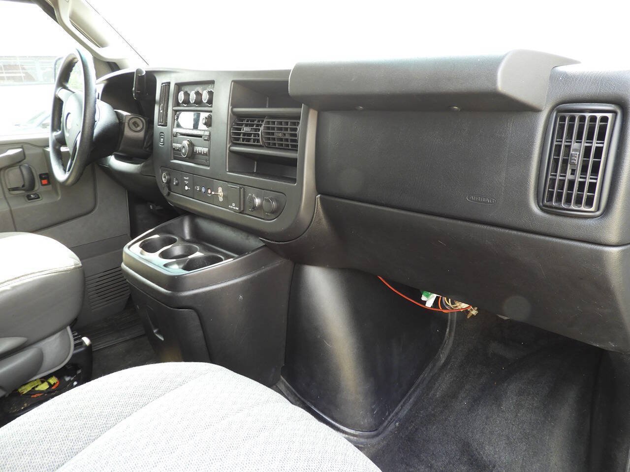 Used 2016 Chevrolet Express 2500 LT w/ LT Preferred Equipment Group RWD image 24