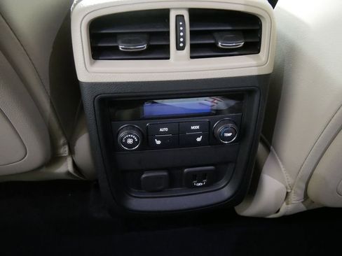 Used 2018 Buick Envision Premium image 19