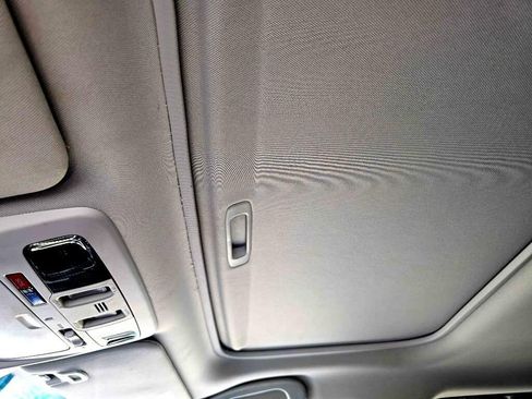 Used 2016 Subaru Outback 3.6R Limited image 18