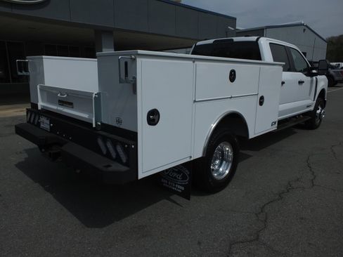 New 2026 Ford F350 XL w/ XL Chrome Package AWD/4WD image 3