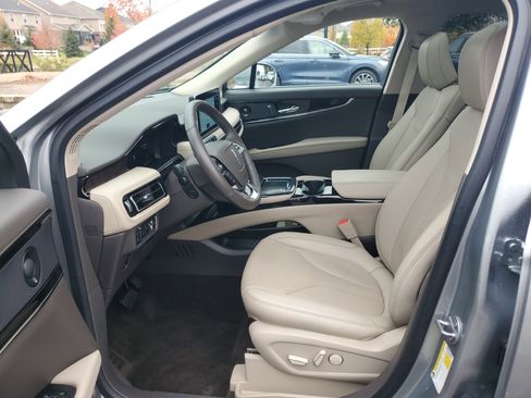 Certified 2022 Lincoln Nautilus Reserve w/ Equipment Group 201A image 12