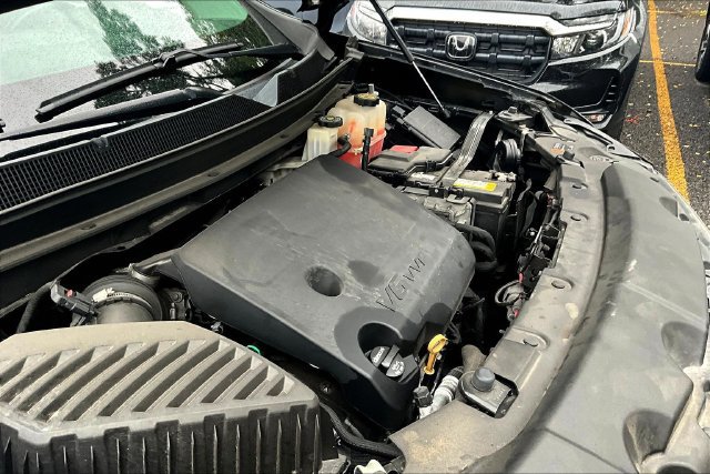 Used 2020 Chevrolet Traverse RS w/ LPO, Floor Liner Package AWD/4WD image 32