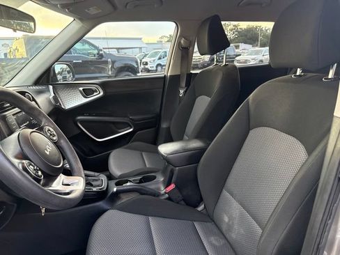 Used 2022 Kia Soul LX FWD image 8
