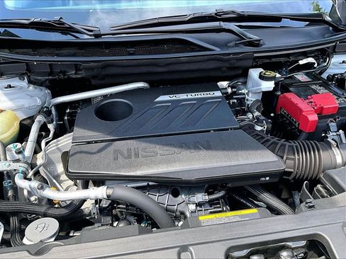 Used 2025 Nissan Rogue SV AWD/4WD image 33