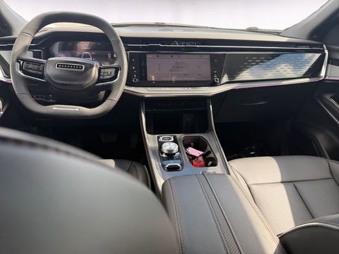 Used 2025 Jeep Wagoneer S Limited image 10