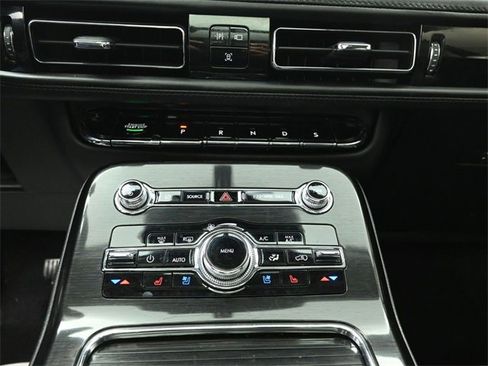 Certified 2023 Lincoln Nautilus Reserve w/ Monochromatic Package image 13