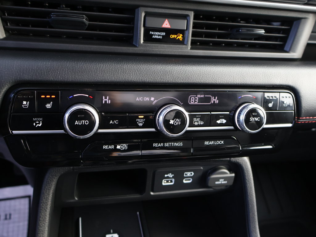Used 2025 Honda Pilot Black Edition image 22