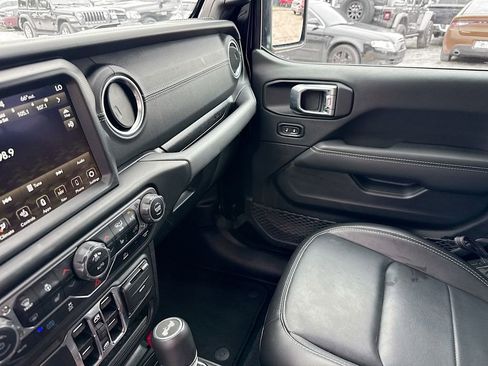 Used 2023 Jeep Wrangler Unlimited Sahara w/ Cold Weather Group image 26