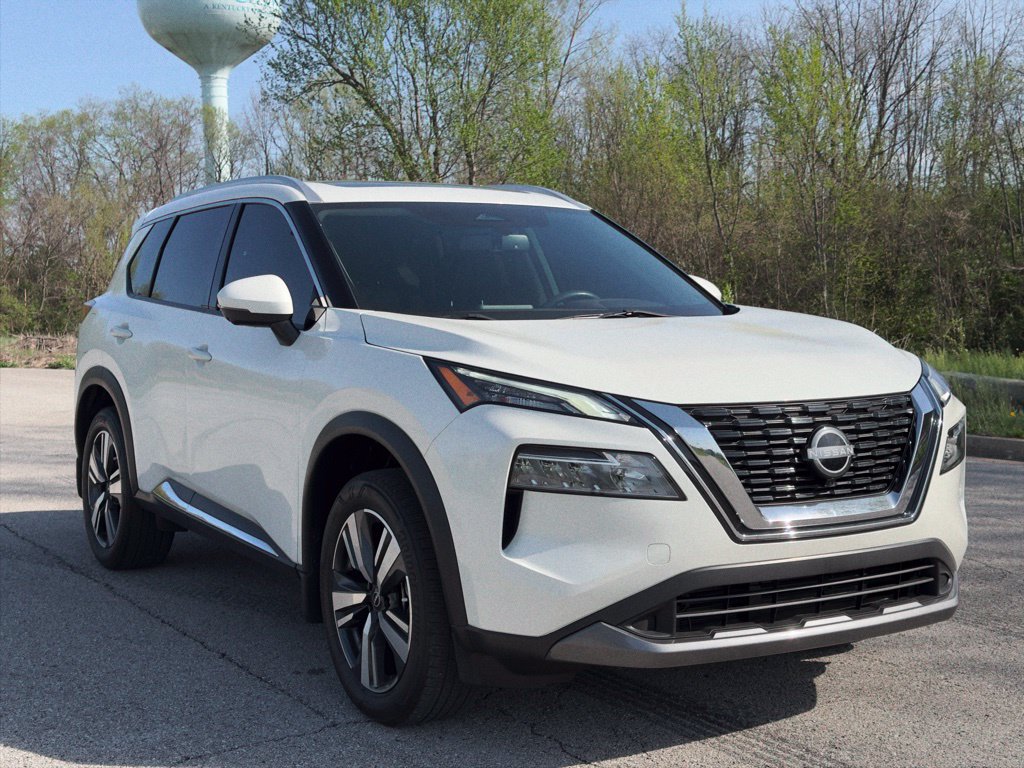 Used 2023 Nissan Rogue SL FWD image 1