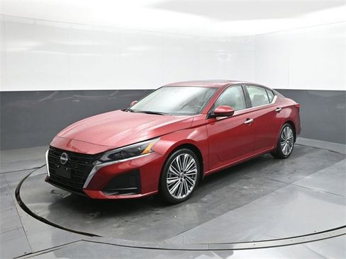 Used 2025 Nissan Altima 2.5 SL image 34