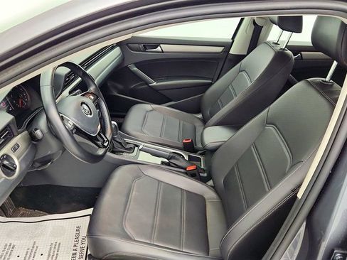 Used 2020 Volkswagen Passat 2.0T SE w/ Sunroof Package image 19