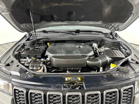 Used 2020 Jeep Grand Cherokee Trailhawk AWD/4WD image 31