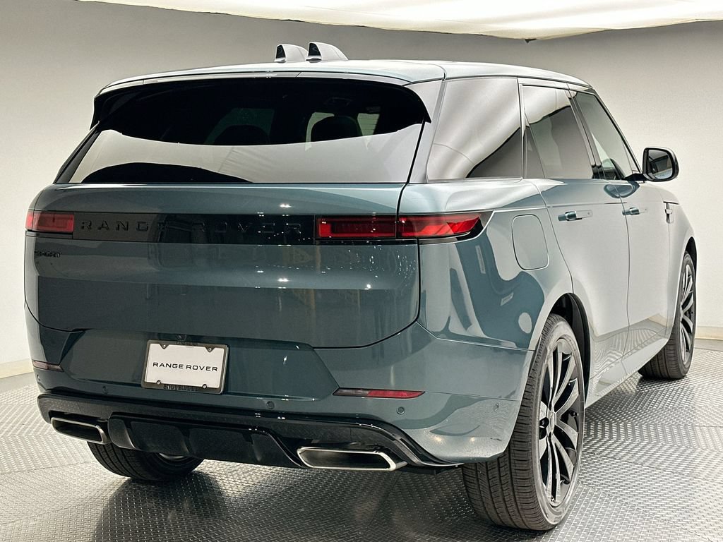 New 2027 Land Rover Range Rover Sport Dynamic SE AWD/4WD image 3