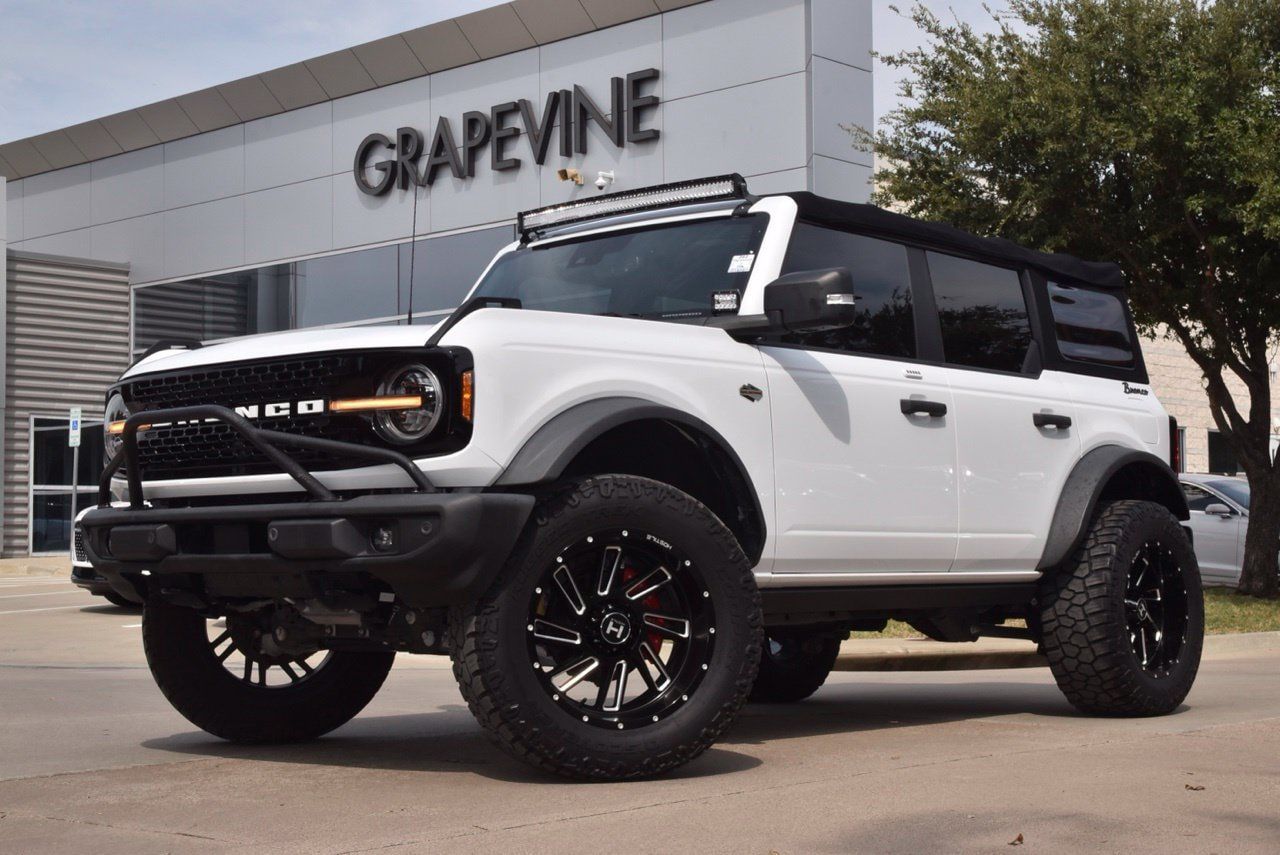 Used 2022 Ford Bronco Wildtrak AWD/4WD image 2