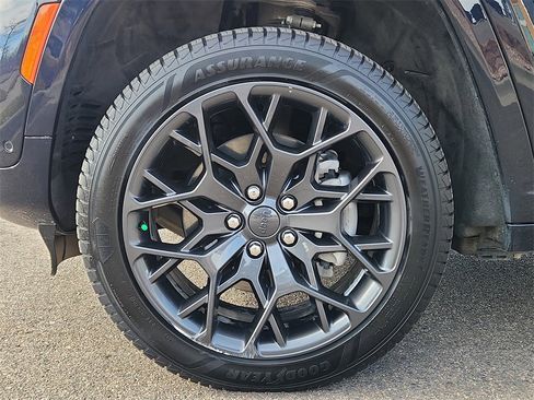 Used 2023 Jeep Grand Cherokee Summit w/ Advanced Protech Group IV image 6