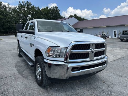 Used 2013 RAM 2500 Tradesman w/ Chrome Appearance Group AWD/4WD image 7