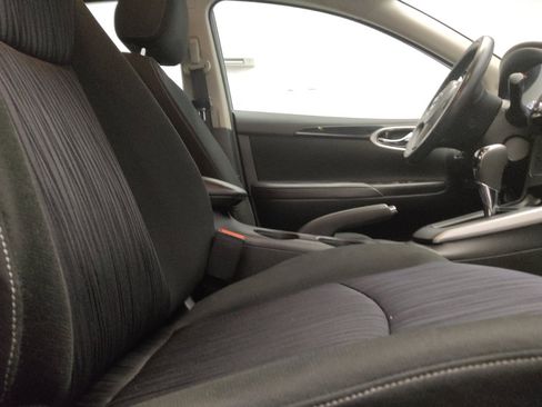 Used 2019 Nissan Sentra SV FWD image 21