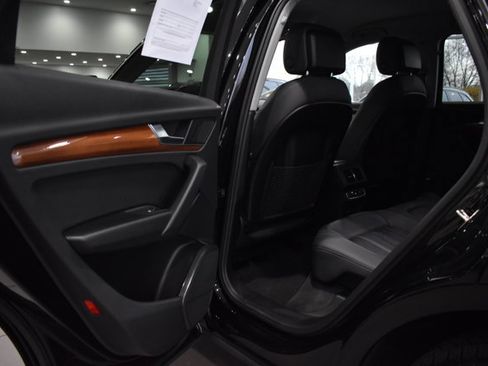 Used 2023 Audi Q5 2.0T Premium w/ Convenience Package image 31