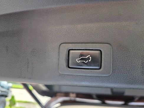 Used 2019 Subaru Ascent Touring image 15