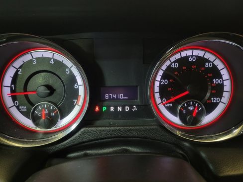 Used 2020 Dodge Grand Caravan SE image 23