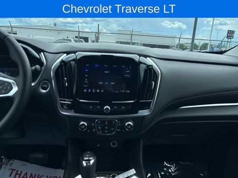 Used 2020 Chevrolet Traverse LT FWD image 16
