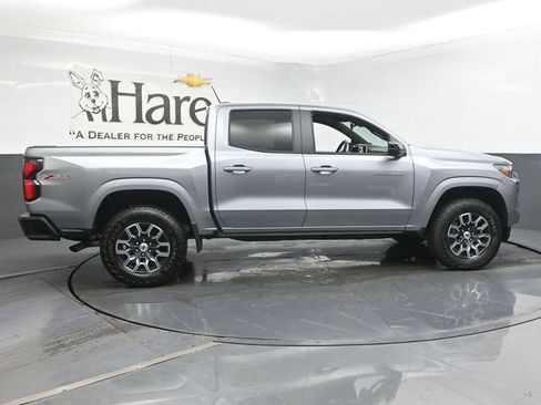 Used 2026 Chevrolet Colorado Z71 w/ Technology Package AWD/4WD image 35