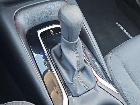 Used 2024 Toyota Corolla LE image 25