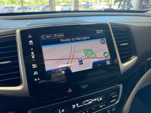 Used 2017 Honda Pilot Touring image 23